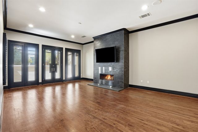 2613 Museum Way, Fort Worth, TX 76107