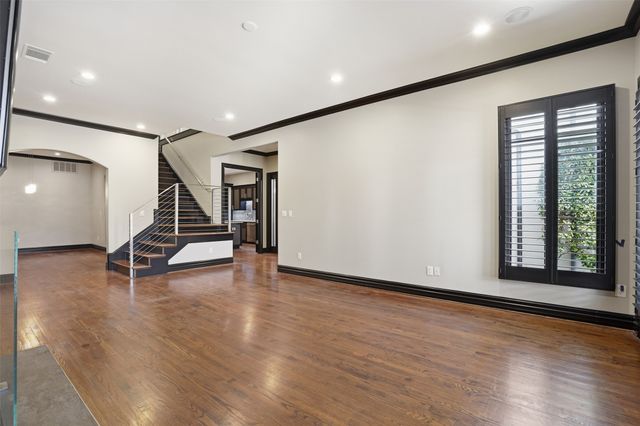 2613 Museum Way, Fort Worth, TX 76107