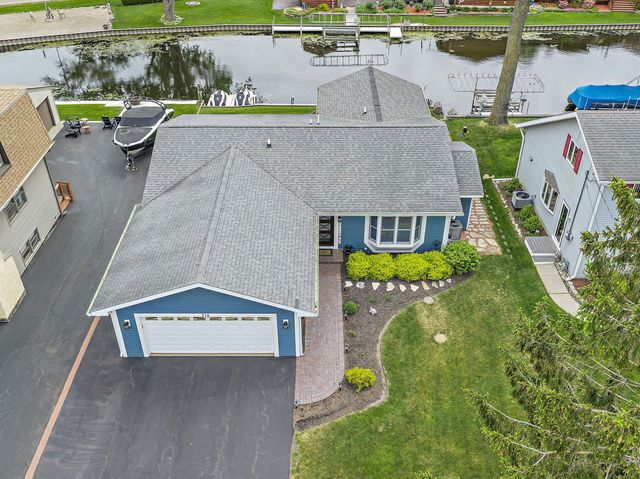 715 Monterrey Terrace, Mchenry, IL 60050