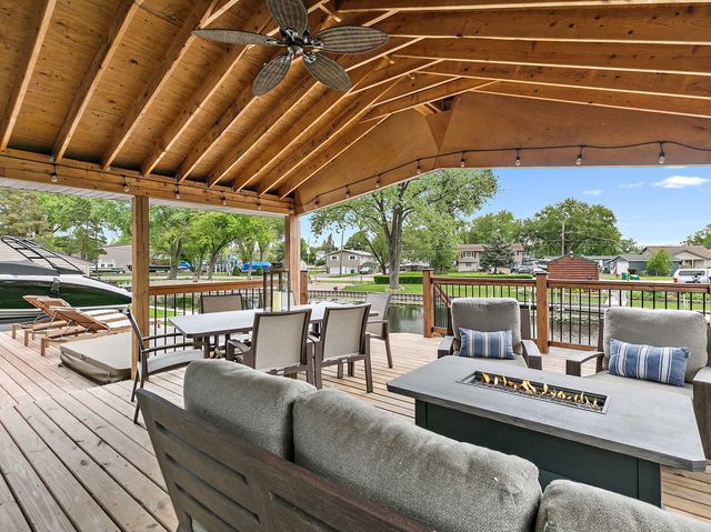 715 Monterrey Terrace, Mchenry, IL 60050