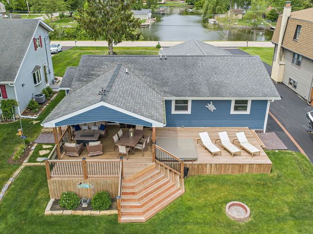 715 Monterrey Terrace, Mchenry, IL 60050
