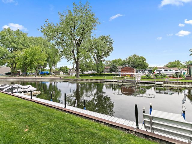 715 Monterrey Terrace, Mchenry, IL 60050
