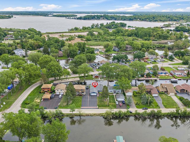 715 Monterrey Terrace, Mchenry, IL 60050