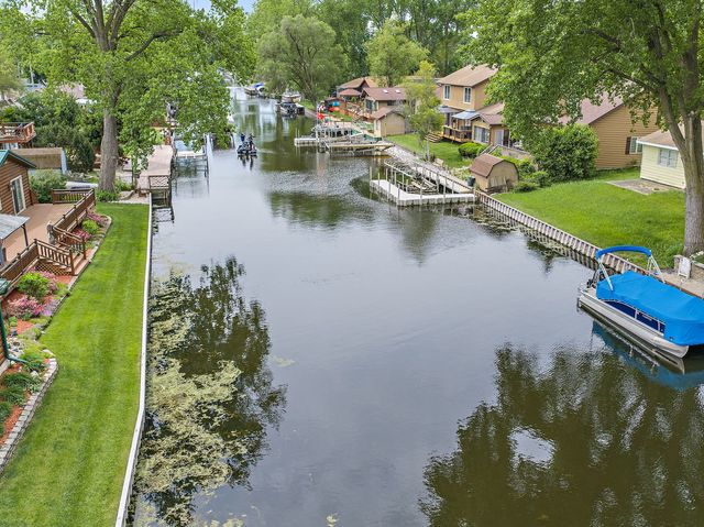 715 Monterrey Terrace, Mchenry, IL 60050