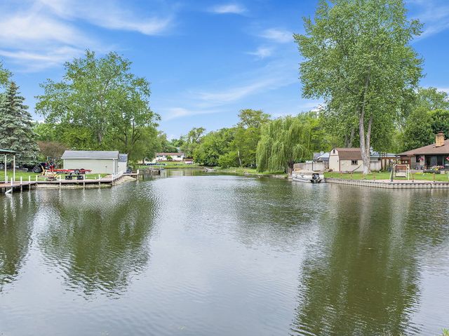 715 Monterrey Terrace, Mchenry, IL 60050