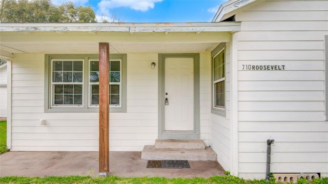 710 Roosevelt Street, La Marque, TX 77568