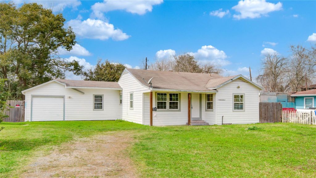 710 Roosevelt Street, La Marque, TX 77568