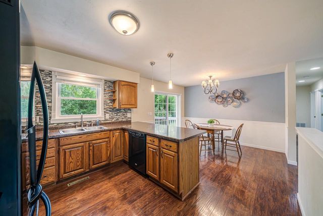 1205 MANITOWOC ROAD, Menasha, WI 54952