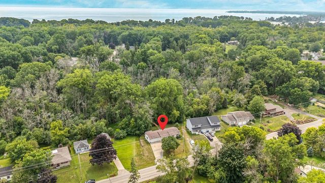 1205 MANITOWOC ROAD, Menasha, WI 54952