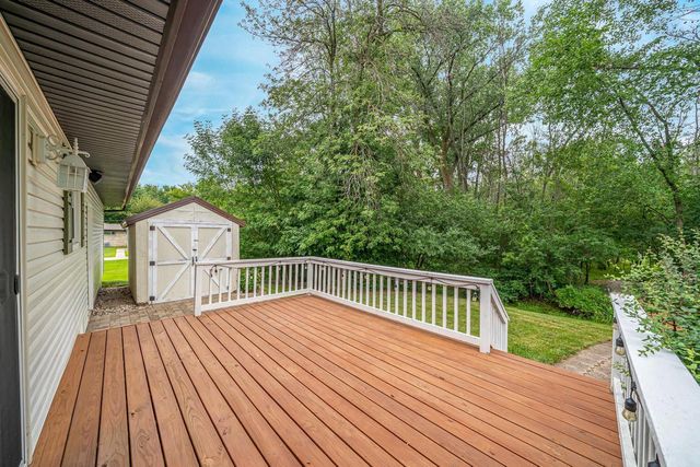 1205 MANITOWOC ROAD, Menasha, WI 54952