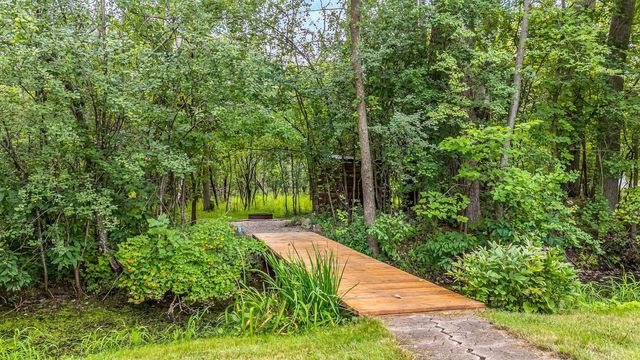 1205 MANITOWOC ROAD, Menasha, WI 54952