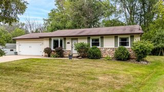 1205 MANITOWOC ROAD, Menasha, WI 54952