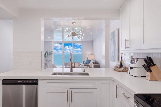 3580 S Ocean Boulevard 7F, South Palm Beach, FL 33480
