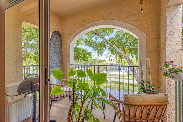 1739 Village Boulevard 306, West Palm Beach, FL 33409