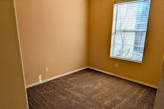 45 Milton Loop, Los Lunas, NM 87031