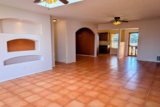 45 Milton Loop, Los Lunas, NM 87031