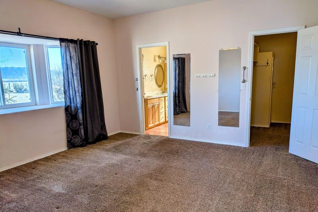 45 Milton Loop, Los Lunas, NM 87031