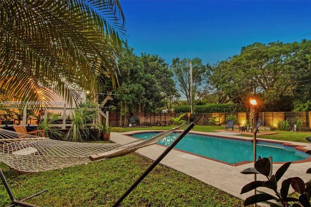 45 NW 93rd St 45, Miami Shores, FL 33150