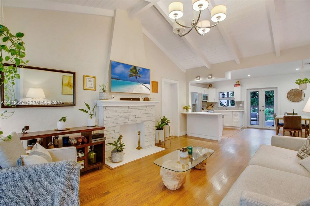 45 NW 93rd St 45, Miami Shores, FL 33150