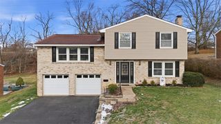979 Cork Dr, Bethel Park, PA 15102