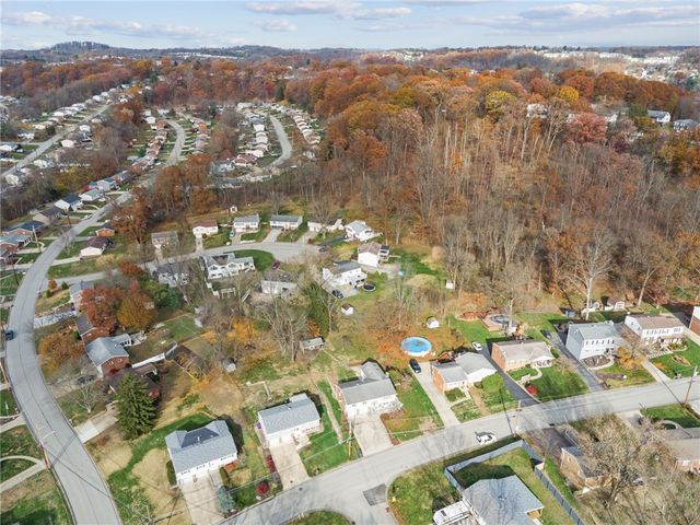 452 Tahoe Drive, Plum Boro, PA 15239