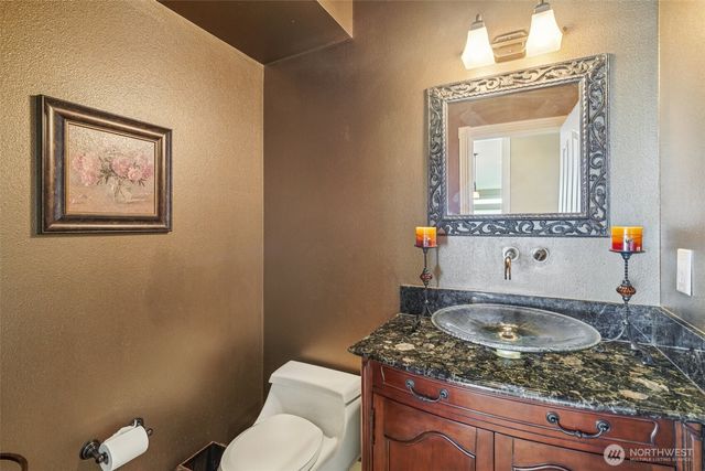 2318 Sunnyside Heights Drive, Steilacoom, WA 98388