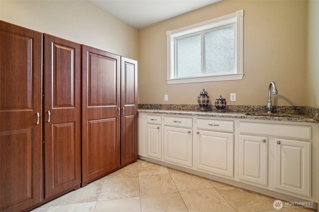 2318 Sunnyside Heights Drive, Steilacoom, WA 98388