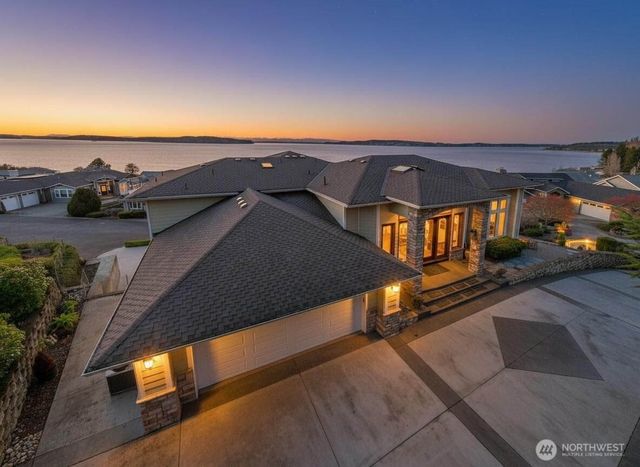2318 Sunnyside Heights Drive, Steilacoom, WA 98388