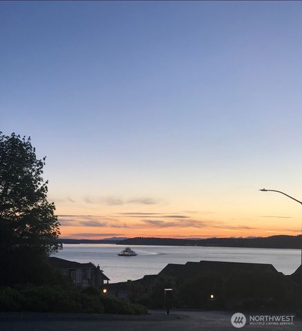 2318 Sunnyside Heights Drive, Steilacoom, WA 98388