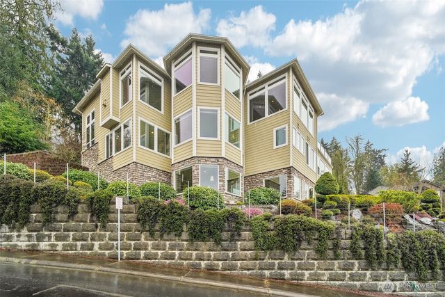 2318 Sunnyside Heights Drive, Steilacoom, WA 98388