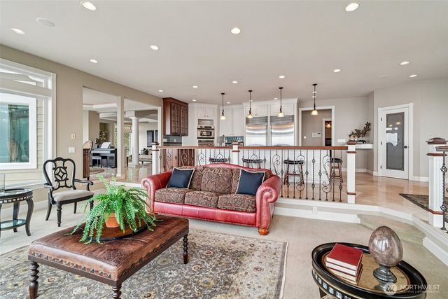2318 Sunnyside Heights Drive, Steilacoom, WA 98388