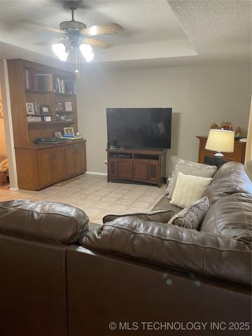 513 Meadowlark Lane, Durant, OK 74701