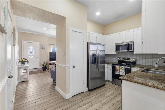 12926 Grovemill Drive, Houston, TX 77045