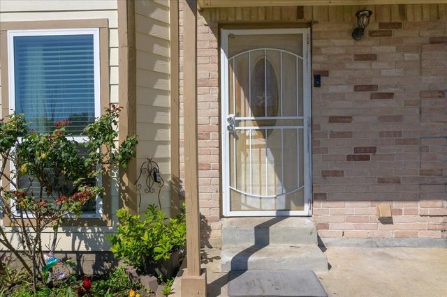 12926 Grovemill Drive, Houston, TX 77045