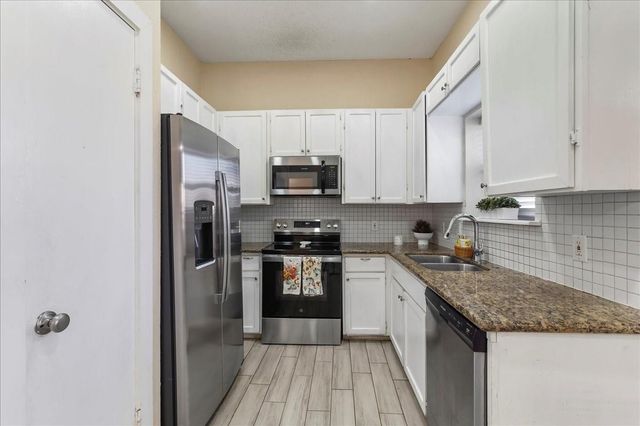 12926 Grovemill Drive, Houston, TX 77045