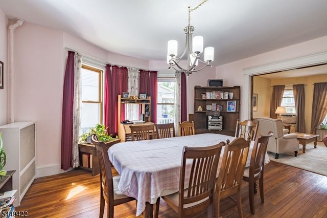 37 W High St, Bound Brook Boro, NJ 08805