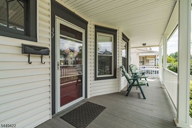 37 W High St, Bound Brook Boro, NJ 08805