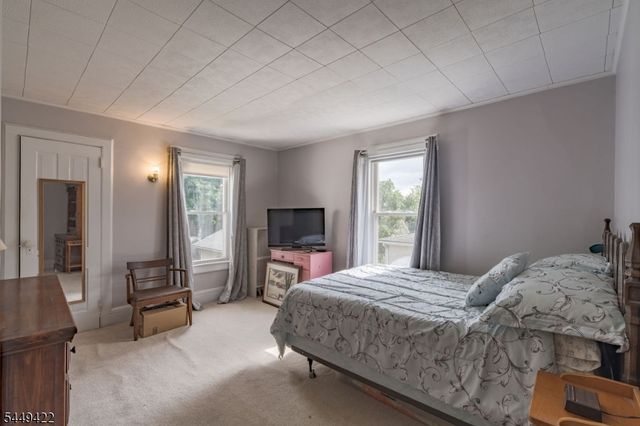 37 W High St, Bound Brook Boro, NJ 08805