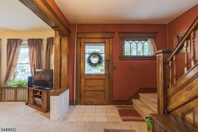 37 W High St, Bound Brook Boro, NJ 08805