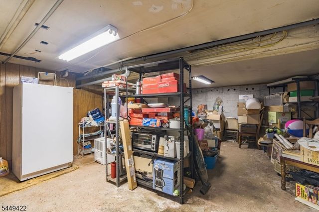 37 W High St, Bound Brook Boro, NJ 08805