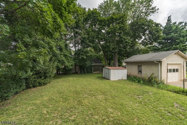 37 W High St, Bound Brook Boro, NJ 08805