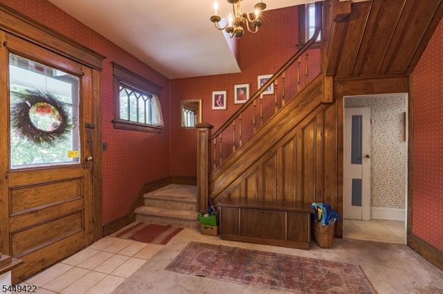 37 W High St, Bound Brook Boro, NJ 08805