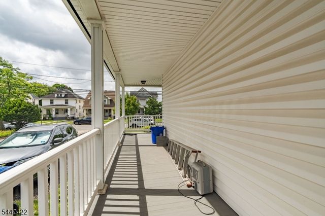 37 W High St, Bound Brook Boro, NJ 08805