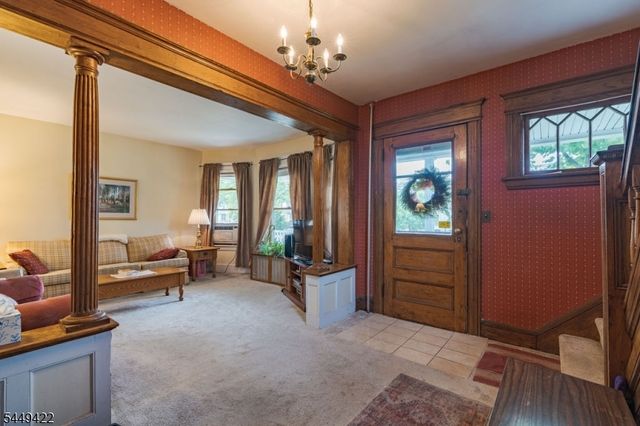 37 W High St, Bound Brook Boro, NJ 08805