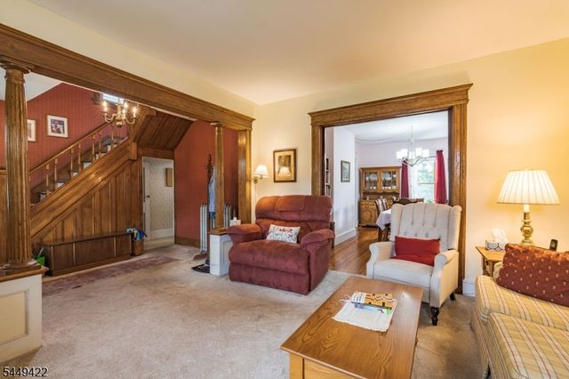 37 W High St, Bound Brook Boro, NJ 08805