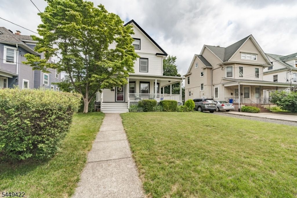 37 W High St, Bound Brook Boro, NJ 08805
