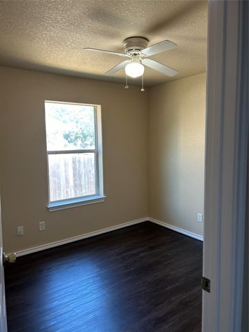 606 Linda Drive, Joshua, TX 76058