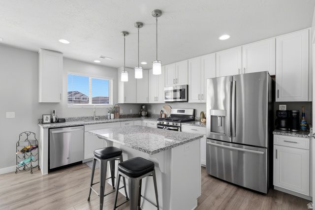 1543 W PARKVIEW DR, Syracuse, UT 84075