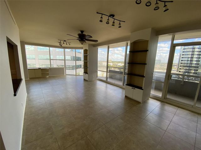 14 Greenway Plaza 13R, Houston, TX 77046