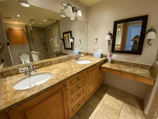 14 Greenway Plaza 13R, Houston, TX 77046